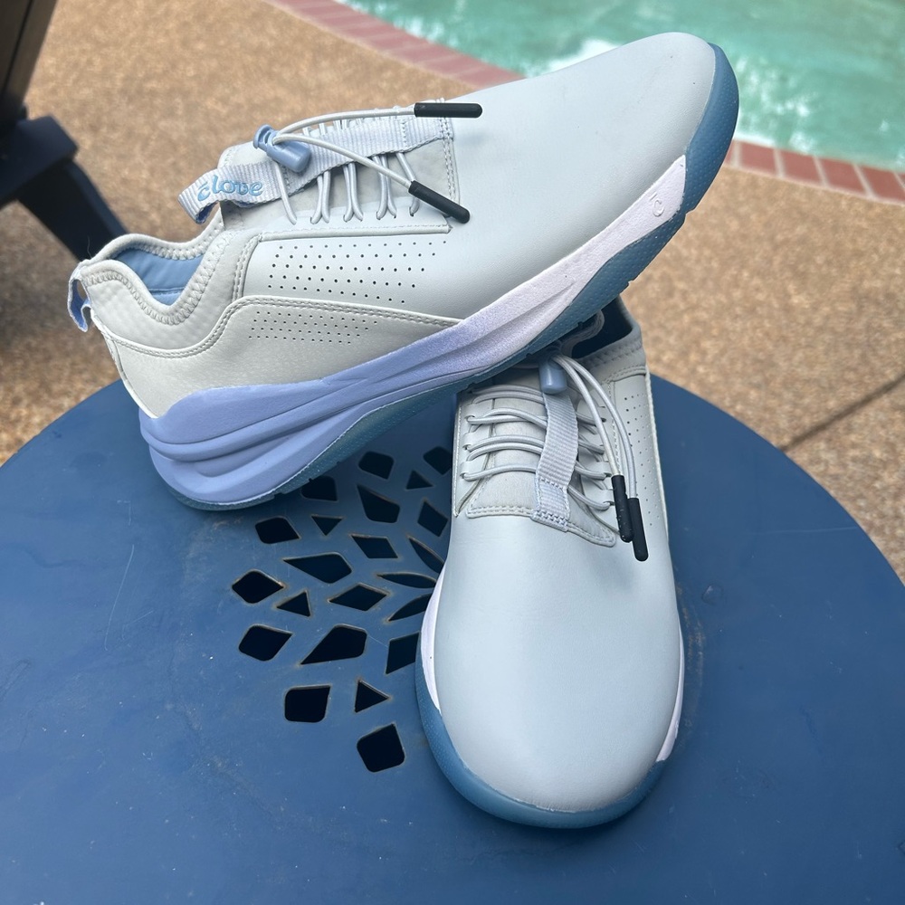 Powder Blue Cloves